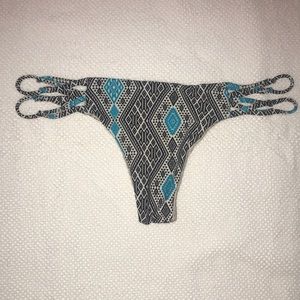 Acacia bikini bottom - size small